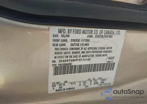 2000 Ford Crown Victoria from USA, damaged, VIN 2FAFP73W9YX174182